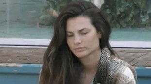 Sono stata al funerale. Prego? La regia stacca ma è troppo tardi: Dayane Mello svela la farsa, crolla il GfVip