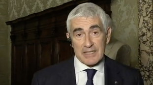 Tosse fastidiosa. E quel malessere.... Casini ricoverato per Covid, tutto il Senato è in ansia