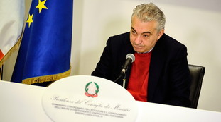 Otto telefonate al giorno. Domenico Arcuri e l'indagato, dai verbali una scoperta sconcertante: il punto di non ritorno