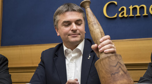 Se la Meloni fosse stata sveglia.... Il leghista Rixi e una pesantissima frase rubata: il brutto sospetto su Draghi ed FdI