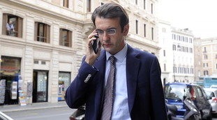 Il consigliere etico di Roberto Speranza. Sapete chi è? L'ex onorevole rosso: pagato 36mila euro per fare... non si sa