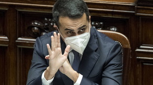 Bravo Di Maio, capito a chi andavano i soldi del reddito grillino? Scoperta sconcertante a Palermo: M5s muto?