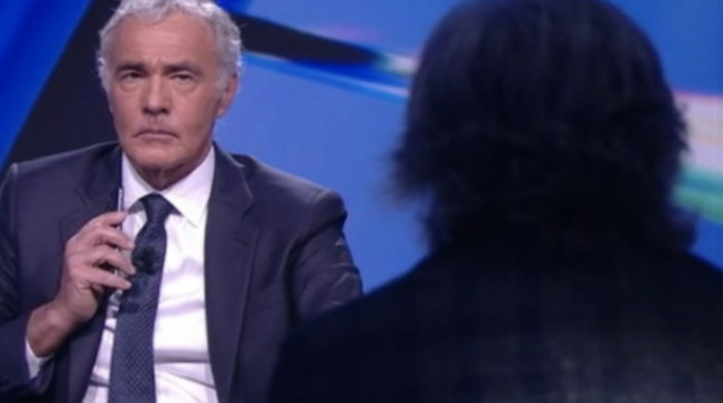 Mercato nero dei vaccini, fiale in frigo e camion piene di dosi. Il mediatore anonimo da Giletti, confessioni-choc: caos in studio