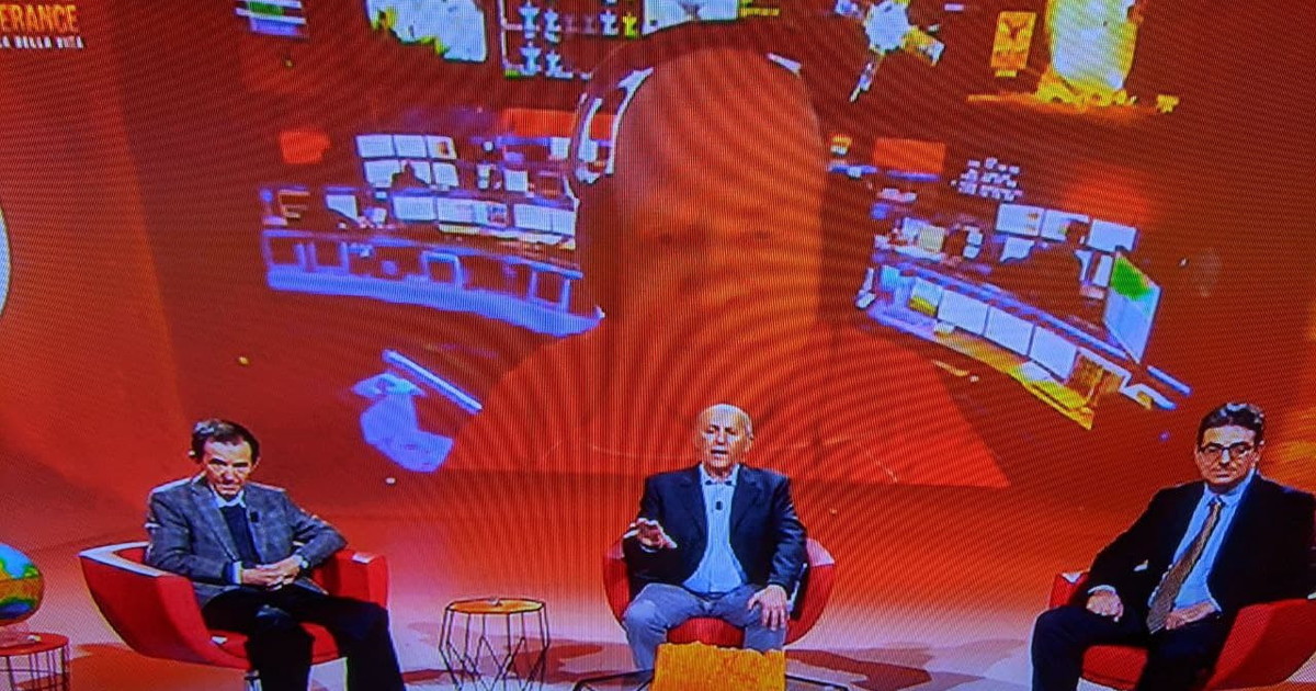Luigi Bignami (al centro) nella diretta di Focus su Marte