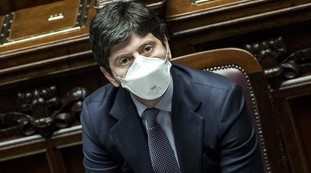 Menzogna sul piano pandemico. Carta canta, FdI incastra Roberto Speranza: Dimissioni subito, lo scandalo svelato