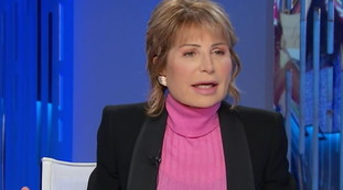 Perché scusi?. La Gruber gela Bonafede: domanda su Salvini, grillino in tilt | Video
