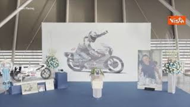 Un grande amico. Funerali di Fausto Gresini, le lacrime e il dolore di Loris Capirossi