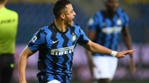 Inter, è fuga scudetto: steso il Parma con una doppietta di Sanchez, per Milan e Juve si mette male