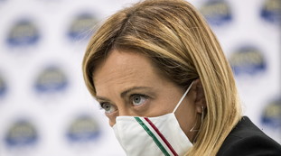 Sorpasso, Meloni inarrestabile: FdI è secondo partito. Ora è caccia alla Lega: sondaggio, gli ultimi (sconvolgenti) numeri