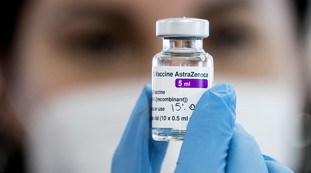 Informazioni obsolete. Dopo la Germania, gli Usa: altra grana per AstraZeneca. Fanno fuori il vaccino meno costoso?