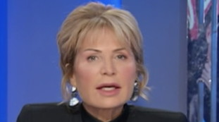 Cosa è diventato. La Gruber ridicolizza il Partito democratico: Serracchiani capogruppo, tutta una farsa?