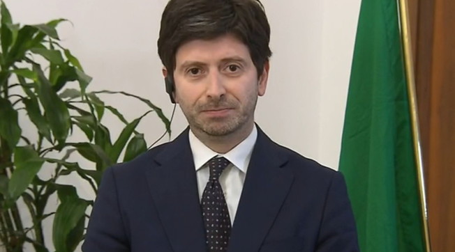 Senza senso. Insulta Salvini e racconta balle su Francia e Germania: Speranza sconcertante, in che mani siamo?
