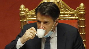 Quanto sono contento. Retroscena strepitoso: faccia a faccia tra Renzi e Draghi, altra umiliazione per Giuseppe Conte