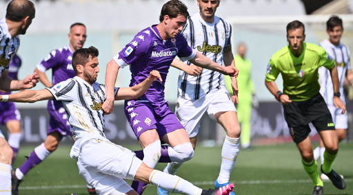 Morata risponde a Vlahovic: Fiorentina-Juve finisce 1 a 1. I viola complicano la corsa per la Champions dei bianconeri