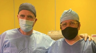 Cosa dobbiamo cominciare a contare ora. Zangrillo e Sileri, la clamorosa foto insieme in ospedale: gufi asfaltati
