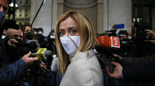 Li combattevo ieri, lo faccio anche oggi. Giorgia Meloni, bordata alla sinistra (e graffio a Salvini e Cav)