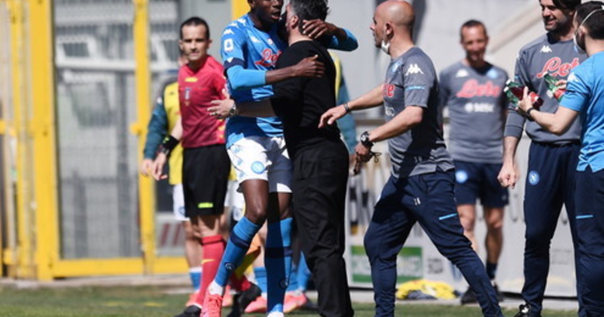 Serie A, il Napoli travolge lo Spezia: doppietta di Osimhen, la Champions è più vicina