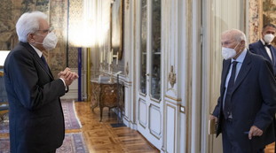 Mattarella e Piero Angela faccia a faccia: Devi candidarti, pressioni senza precedenti: il retroscena sul colloquio al Quirinale
