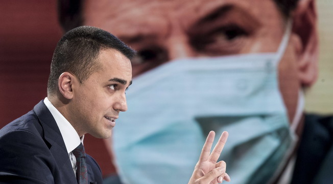 Ma chi lo vede? Sempre a rimorchio di Travaglio. Di Maio, lo sfogo rubato: rottura totale con Conte, caos-M5s