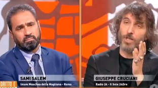 Questo è un vostro problema, è l'Islam. Saman sparita, Cruciani zittisce l'imam | Video