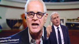 L'imbarazzante scenata grillina di Massimo Giletti contro Formigoni: rissa estrema a La7