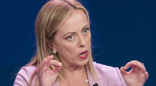 La nostra libertà è sacra. Covid, il durissimo attacco di Giorgia Meloni a Crisanti: giù le mani dalle nostre vite