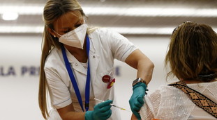 AstraZeneca e psicosi da trombosi, le conseguenze in un report: ecco perché ora siamo in pericolo