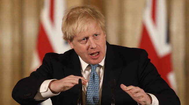 Contagi-record da febbraio e salgono i morti, niente riapertura in UK: incubo-varianti, bucano il vaccino?