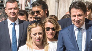 Sul modello della Meloni. Indiscreto, il piano di Conte per far cadere il governo: agguato a Draghi, quando e come