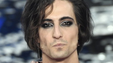 Damiano dei Maneskin e la fidanzata bisex? Dopo la confessione, si dice che...