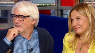 Come l'ho fatto cedere. Simona Izzo e Ricky Tognazzi, confessione vietata ai minori, in diretta