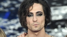 Maneskin, avete mai visto i genitori di Damiano? Ecco chi sono, ora si capisce tutto | <span style=color: rgb(153, 0, 0);>Foto</span>