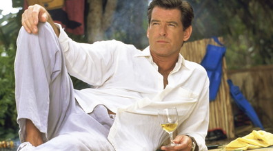Il sarto di Panama, Brosnan cialtrone e crudele: una bella spy story