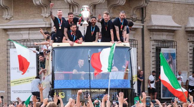 Pullman non autorizzato, patti traditi. Prefetto di Roma a valanga su Bonucci: festa in strada, sconcertante ricostruzione