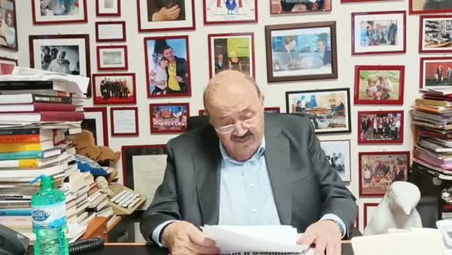 Il vestito contro le zanzare: ma sarà uno scafandro?