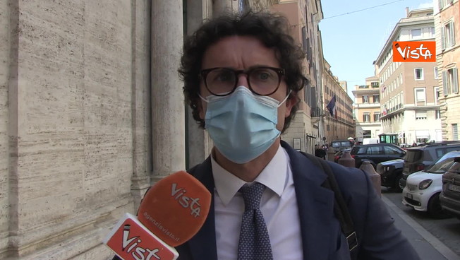 Toninelli sfida Draghi: