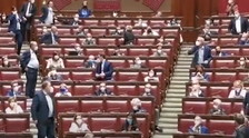 FdI, spacca la maggioranza sulla giustizia. E alla Camera è caos: renziani-Leu, rissa sfiorata | <span style=color: rgb(153, 0, 0);>Video</span>