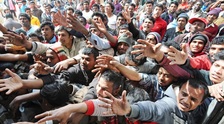 La vergogna Ue taciuta: a chi dà soldi per il muro anti-immigrati. Ma l'Italia deve accoglierli tutti