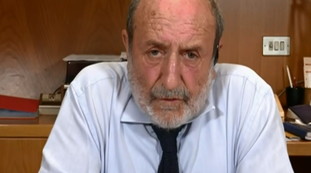 "Perch&eacute; &egrave; giusto sospendere lo stipendio ai prof. non vaccinati". In Onda, la lezione di Galimberti | <span style=color: rgb(153, 0, 0);>Video</span>