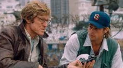 Spy Game, la trama non è credibile ma Redford e Pitt sì: avvincente