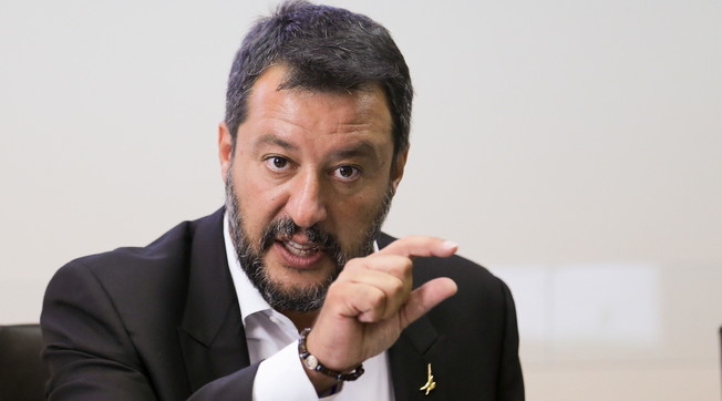 Resignation one minute after confirmation. Lamorgese cornered by Salvini: the scandal for which the armchair risks