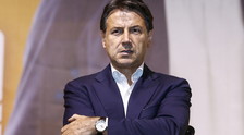 Rastrellamento a Roma, gaffe pazzesca di Conte: cosa pubblica, se questo è un leader | <span style=color: rgb(153, 0, 0);>Guarda</span>