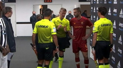 E te la prendi con me?. L'arbitro Orsato ride in faccia a Cristante: frase rubata negli spogliatoi, scandalo Juve-Roma