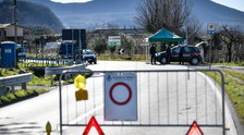 Tornano lockdown e coprifuoco, l'incubo è ancora realtà: il Paese devastato dal Covid, vaccino al 50%