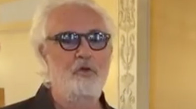 Restate sintonizzati. Flavio Briatore, un clamoroso ritorno in Formula 1: il messaggio spazza via i dubbi
