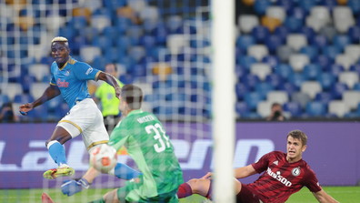 Insigne-Osimhen-Politano, il Napoli si sveglia nella ripresa e batte 3-0 il Legia Varsavia