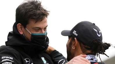 Devi lasciarmi in pace. Hamilton a valanga contro Toto Wolff, ciò che non avete sentito: caos-Mercedes