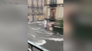 Fiumi e cascate al posto delle strade, Catania sconvolta: alluvione devastante, un morto. Il video del cataclisma