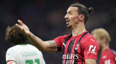 Il Milan crolla per la seconda volta: il Sassuolo espugna San Siro 3-1. E il Bologna vince a La Spezia