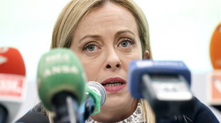 "Si arricchisce con gli immigrati". Giorgia Meloni svela la vergogna della Ue: un gioco sporco a Berlino